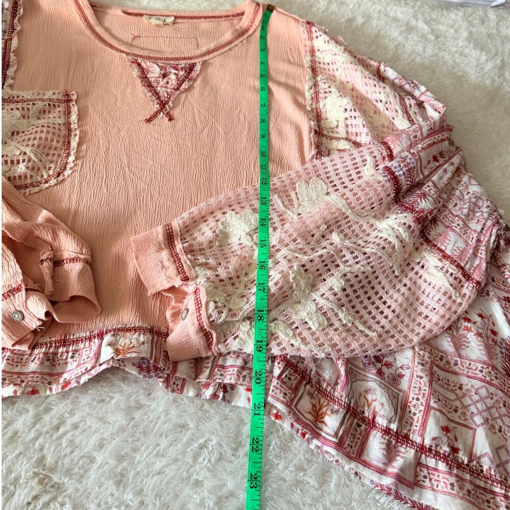 POL Boho Patchwork Lace Mixed Media Oversized Top Peach Size Large - Picture 4 of 9